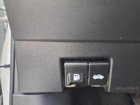 Used 2023 Nissan Kicks SV FWD image 15