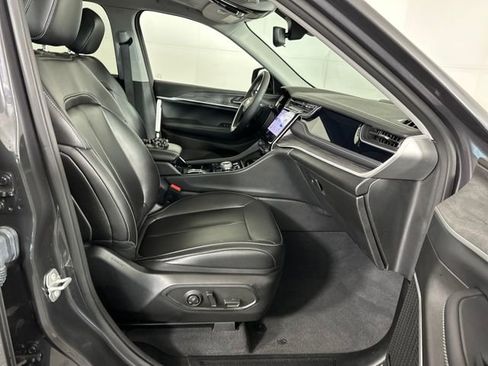 Used 2023 Jeep Grand Cherokee 4xe image 28