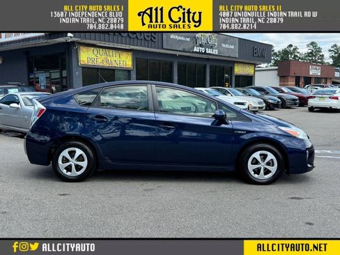 Used 2012 Toyota Prius Three FWD image 8