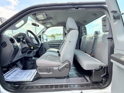Used 2011 Ford F250 XL w/ Snow Plow Prep Pkg AWD/4WD image 14