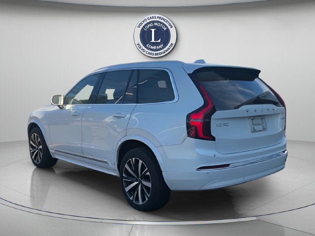 Certified 2025 Volvo XC90 B5 Core AWD/4WD image 3