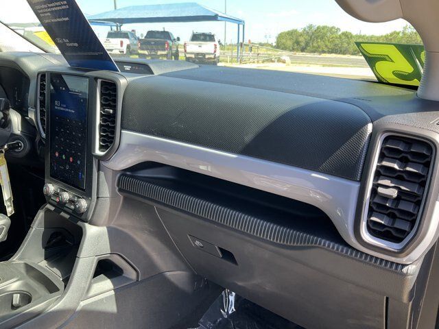 Certified 2025 Ford Ranger XL w/ Trailer Tow Package RWD image 19
