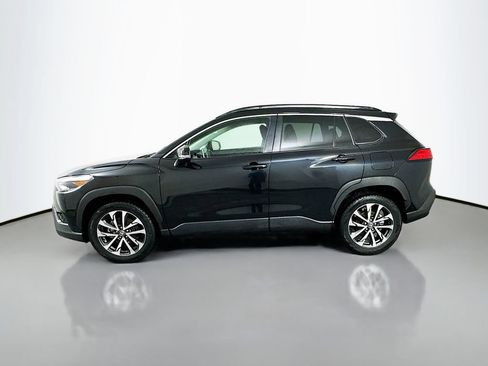 Certified 2025 Toyota Corolla Cross XLE FWD image 8