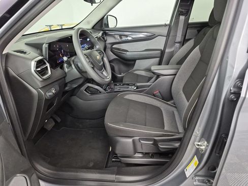Used 2024 Chevrolet TrailBlazer LT FWD image 17