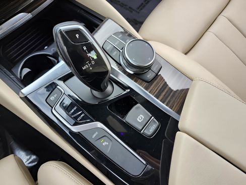 Used 2018 BMW 530e image 24