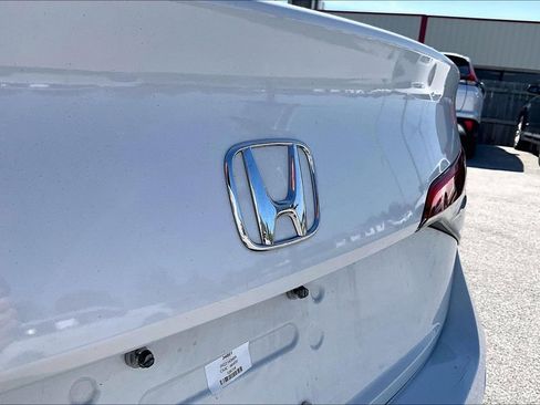 Used 2022 Honda Civic EX image 9