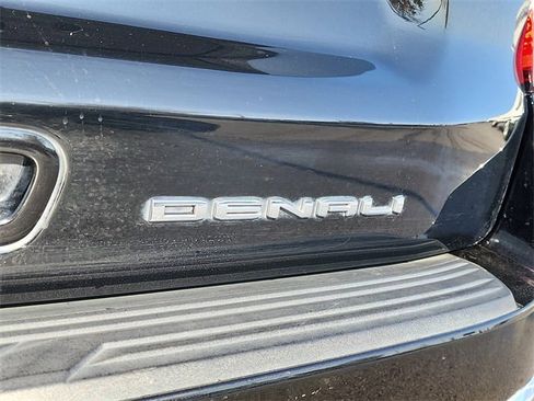 Used 2022 GMC Yukon Denali w/ Denali Ultimate Package image 5