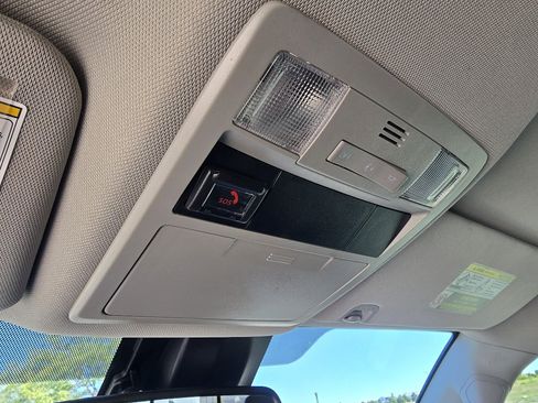 Used 2020 Toyota Tacoma SR5 AWD/4WD image 27