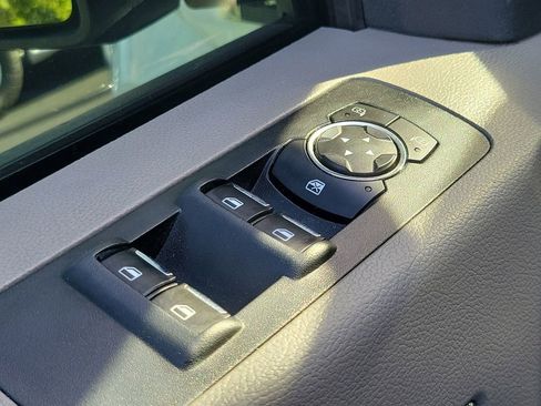 Used 2018 Ford F150 XLT AWD/4WD image 17