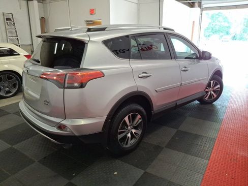 Used 2018 Toyota RAV4 XLE w/ Plus Extra Value Package AWD/4WD image 12