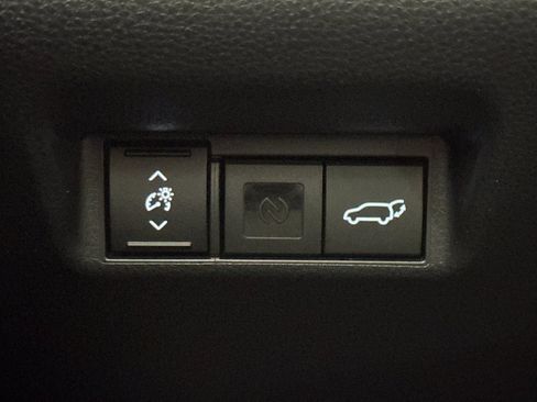 New 2026 Toyota RAV4 XSE AWD/4WD image 32