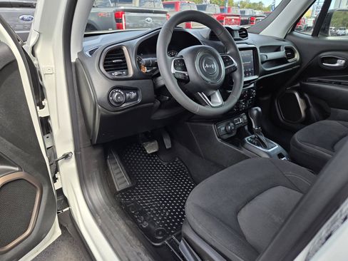 Used 2023 Jeep Renegade Latitude AWD/4WD image 11