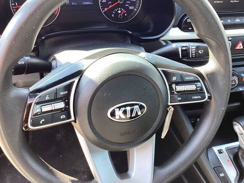 Used 2020 Kia Forte LXS FWD image 15