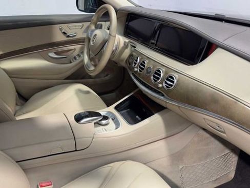 Used 2017 Mercedes-Benz S 550 Sedan image 13