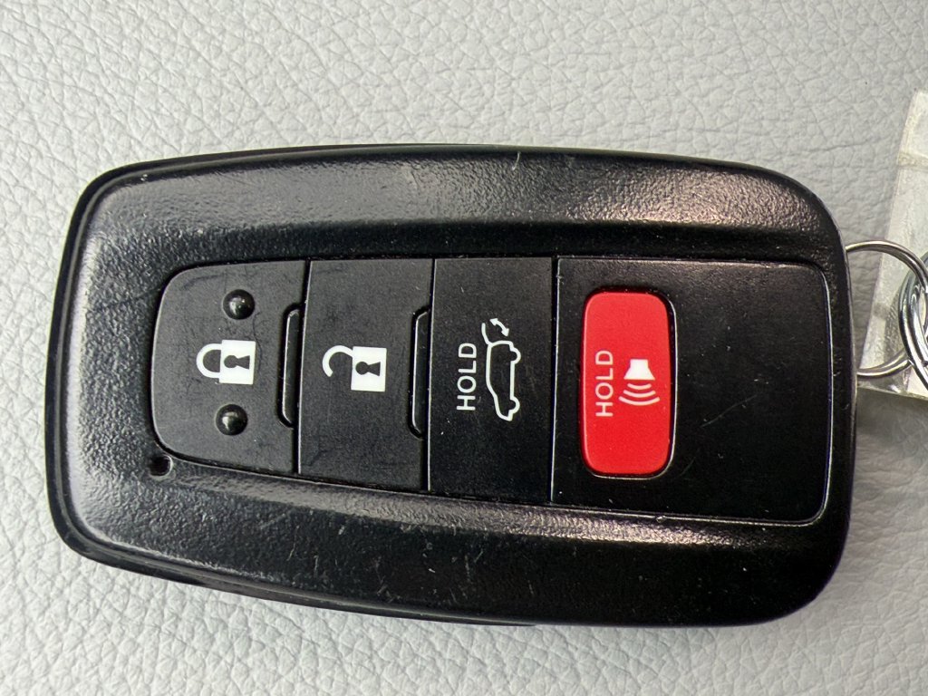 Used 2024 Toyota RAV4 XLE w/ Convenience Package FWD image 25