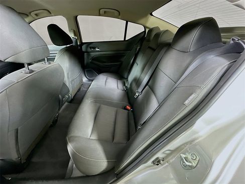 Used 2022 Nissan Altima 2.5 SV image 14