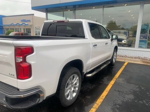 Used 2023 Chevrolet Silverado 1500 LTZ AWD/4WD image 7