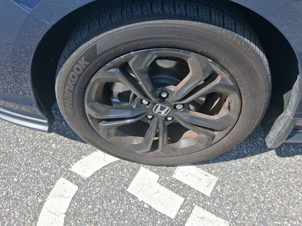Certified 2025 Honda Accord SE image 15