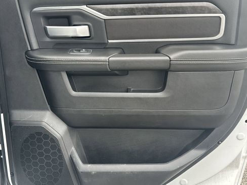 Used 2024 RAM 3500 Big Horn image 17