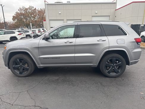 Used 2015 Jeep Grand Cherokee Altitude image 6