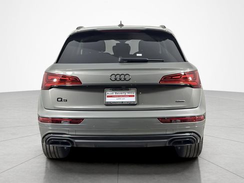 Used 2023 Audi Q5 e Premium Plus w/ Premium Plus Package image 4