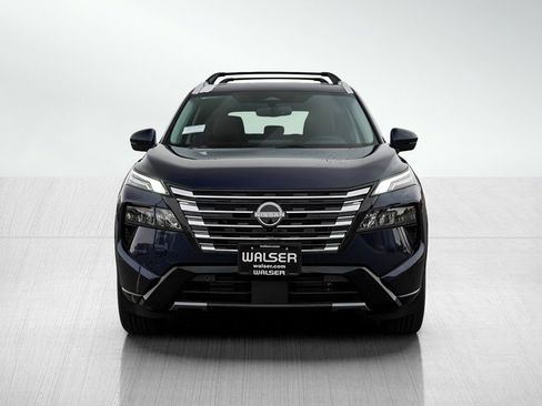 New 2026 Nissan Rogue Platinum image 2