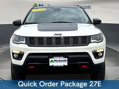 Used 2018 Jeep Compass Trailhawk w/ Leather Interior Group AWD/4WD image 2
