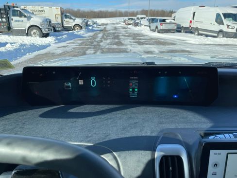 Used 2025 Ford Expedition Active image 19