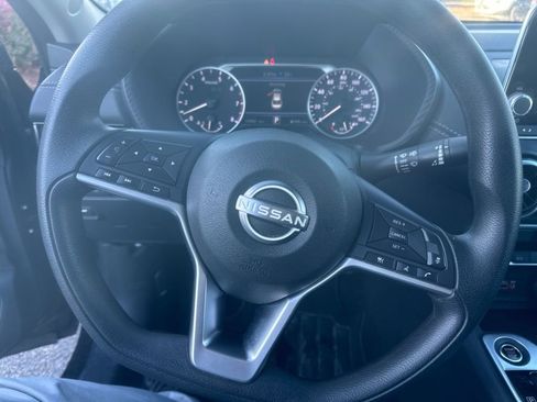 Used 2024 Nissan Sentra SV image 9