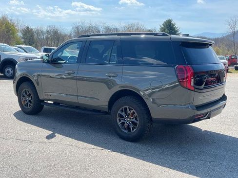 Certified 2025 Ford Expedition Tremor image 4