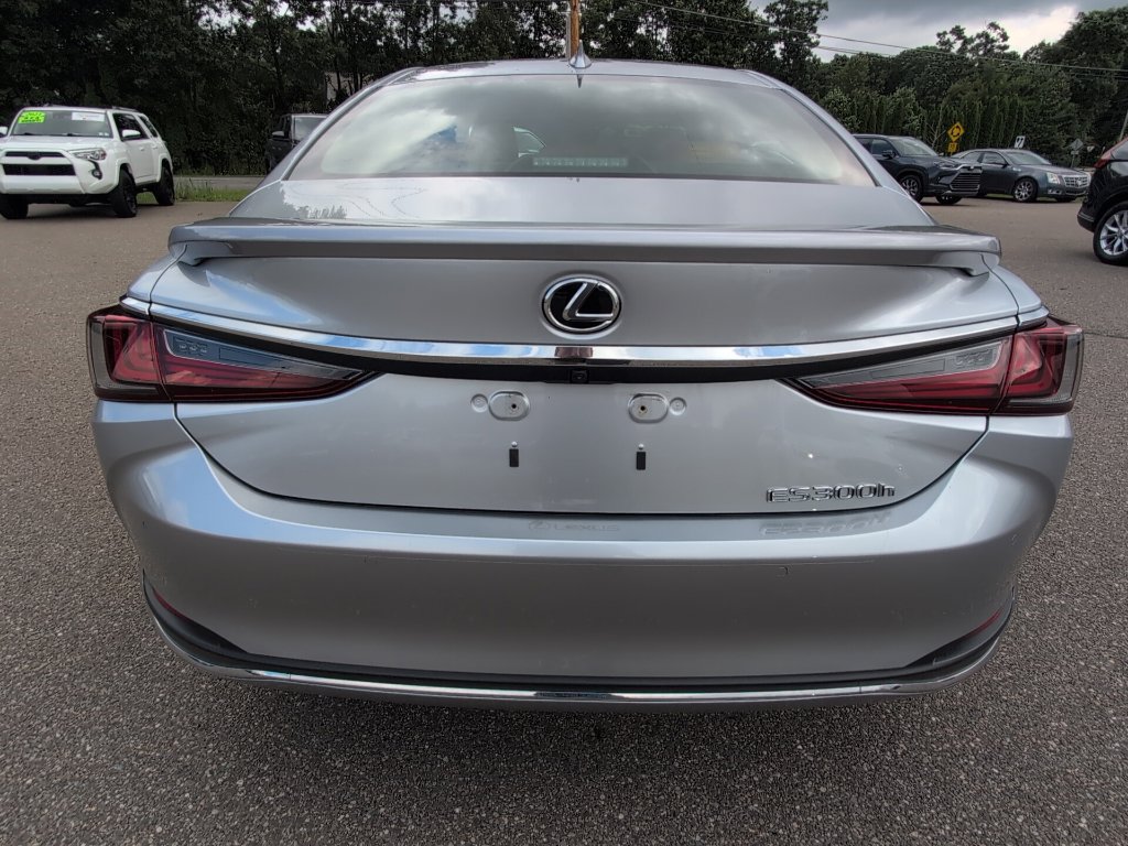 Used 2024 Lexus ES 300h w/ Premium Package FWD image 6