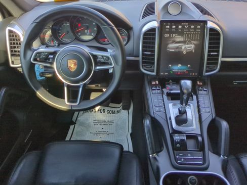 Used 2016 Porsche Cayenne AWD/4WD image 45