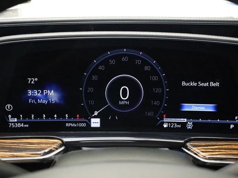 Used 2021 Cadillac Escalade Premium Luxury AWD/4WD image 19