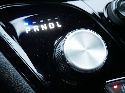 New 2026 Chrysler Pacifica Select image 20