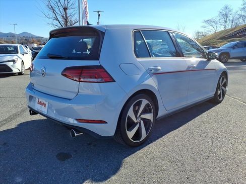 Used 2018 Volkswagen GTI SE image 4