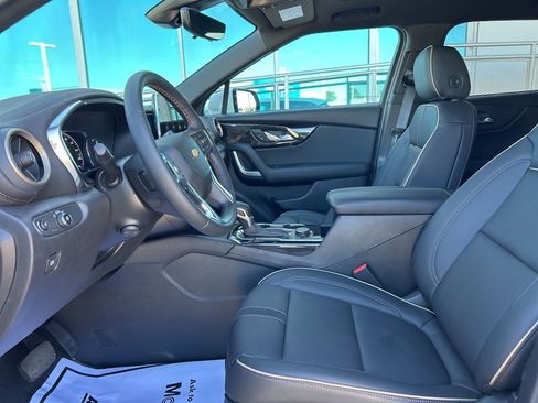 Used 2025 Chevrolet Blazer Premier w/ Driver Confidence II Package image 15