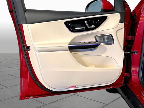New 2026 Mercedes-Benz GLC 300 4MATIC image 11