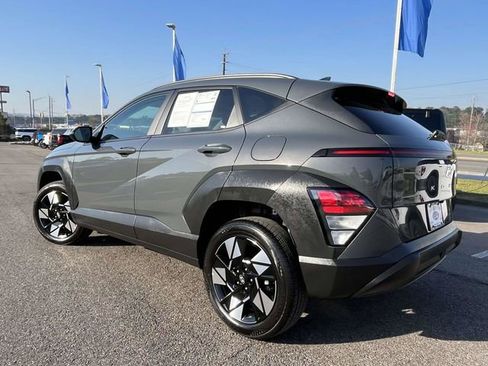 Used 2025 Hyundai Kona SEL image 5