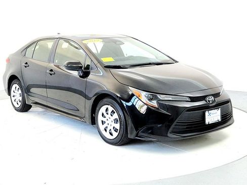 Certified 2023 Toyota Corolla LE w/ Carpet Mat Package (TMS) FWD image 7