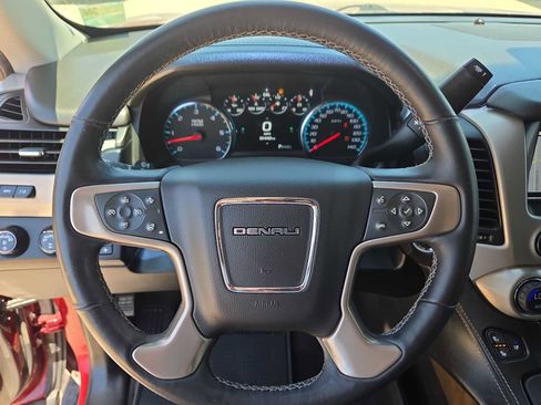 Used 2018 GMC Yukon XL Denali w/ Denali Ultimate Package AWD/4WD image 19