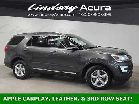 Used 2017 Ford Explorer XLT w/ Equipment Group 202A image 3