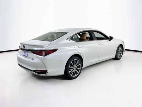 Used 2021 Lexus ES 250 w/ Premium Package image 5