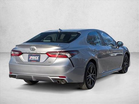 Used 2023 Toyota Camry SE image 5