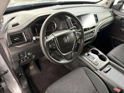 Certified 2023 Honda Ridgeline Sport image 4