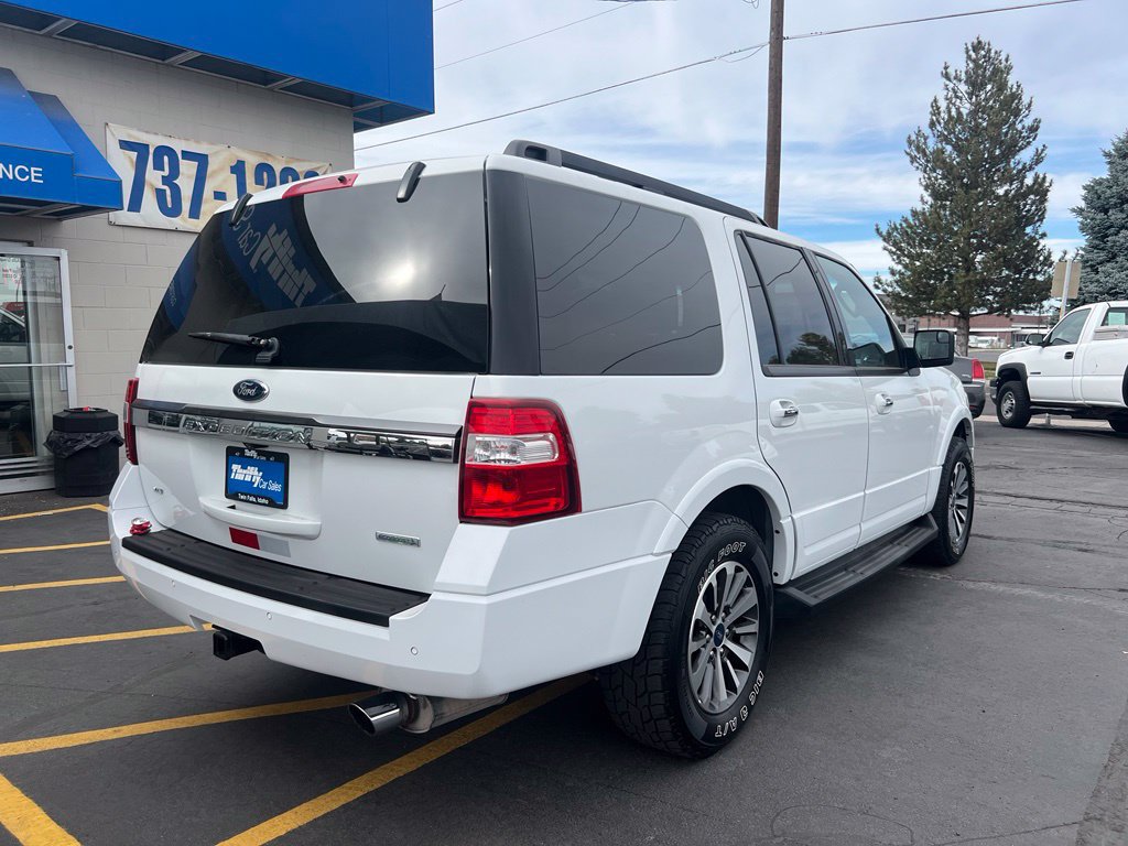 Used 2015 Ford Expedition XLT AWD/4WD image 3