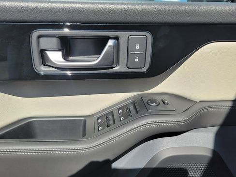 Used 2025 INEOS Grenadier image 29