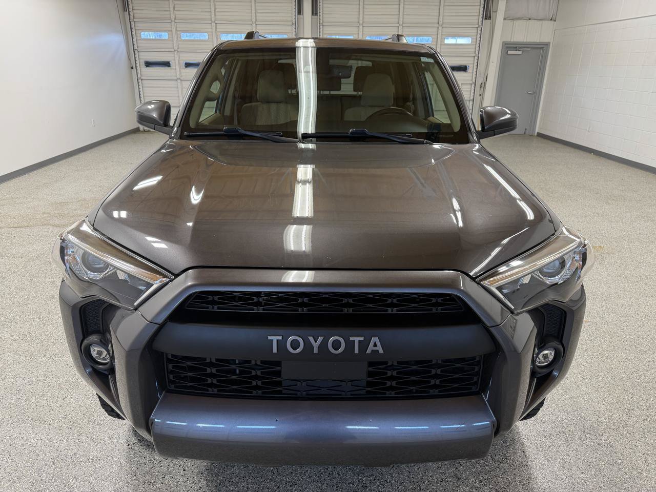Used 2022 Toyota 4Runner SR5 RWD image 3