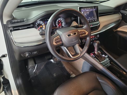 Used 2022 Jeep Compass Limited AWD/4WD image 16