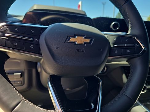 Used 2026 Chevrolet Tahoe Premier AWD/4WD image 24