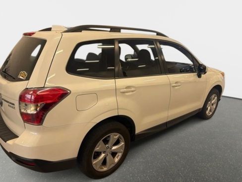 Used 2016 Subaru Forester 2.5i Premium w/ Popular Package #2 AWD/4WD image 3